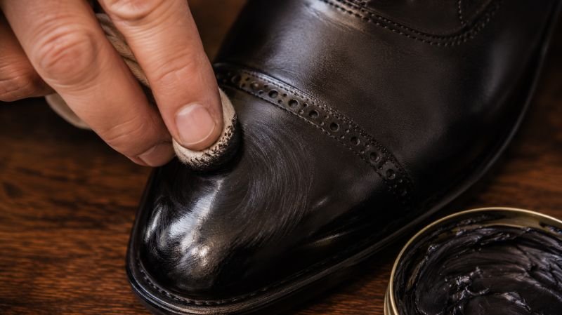 Applying wax polish in circular motions