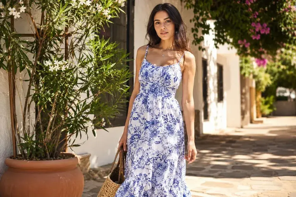 6 Ways You Can Style Cotton Summer Dresses Cotton summer dress styled for a casual summer look