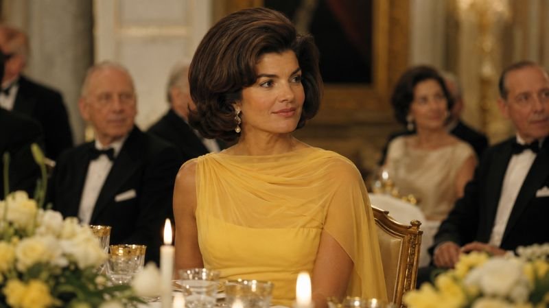 Jackie Kennedy in a yellow silk evening gown at a 1961 state dinner